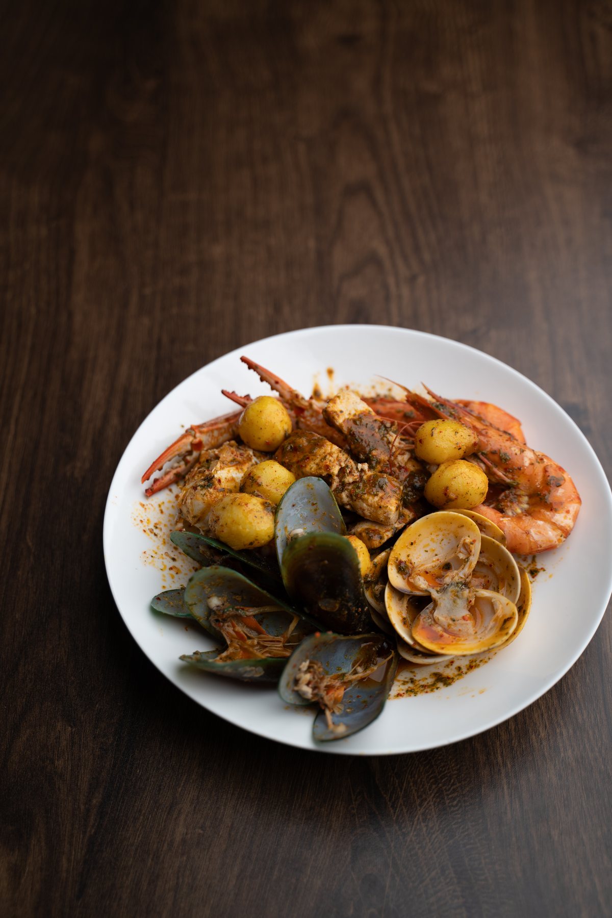 Spicy seafood platter